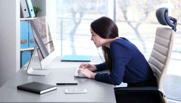 wrong-sitting-posture wrong-sitting-posture